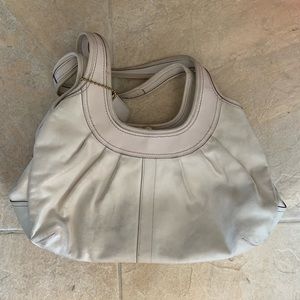 CREAM COACH LARGE LEATHER SHOULDER BAG
